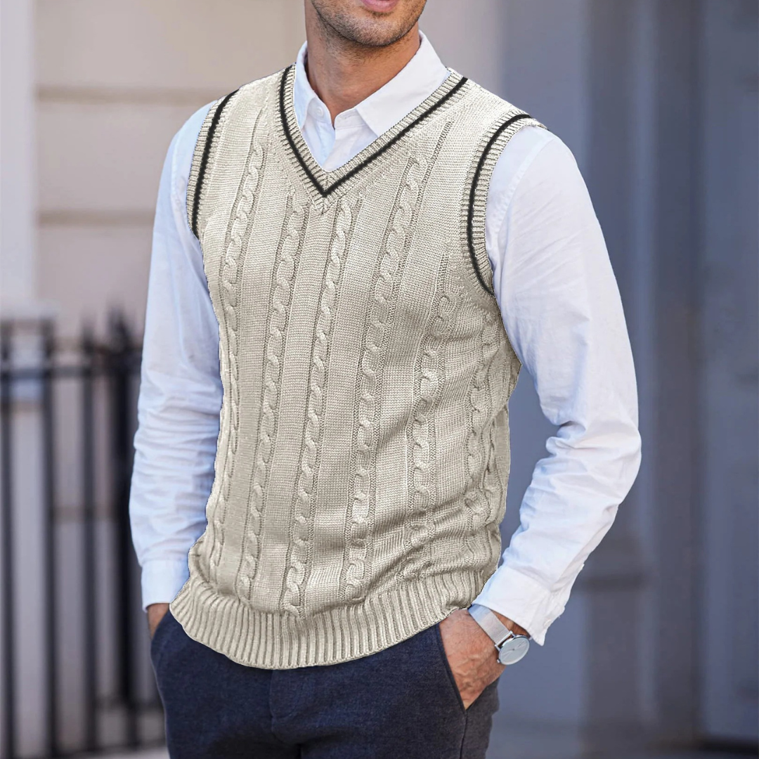 Arvorn | Herren Strickweste mit V-Ausschnitt Zopfmuster - Black - Image 7