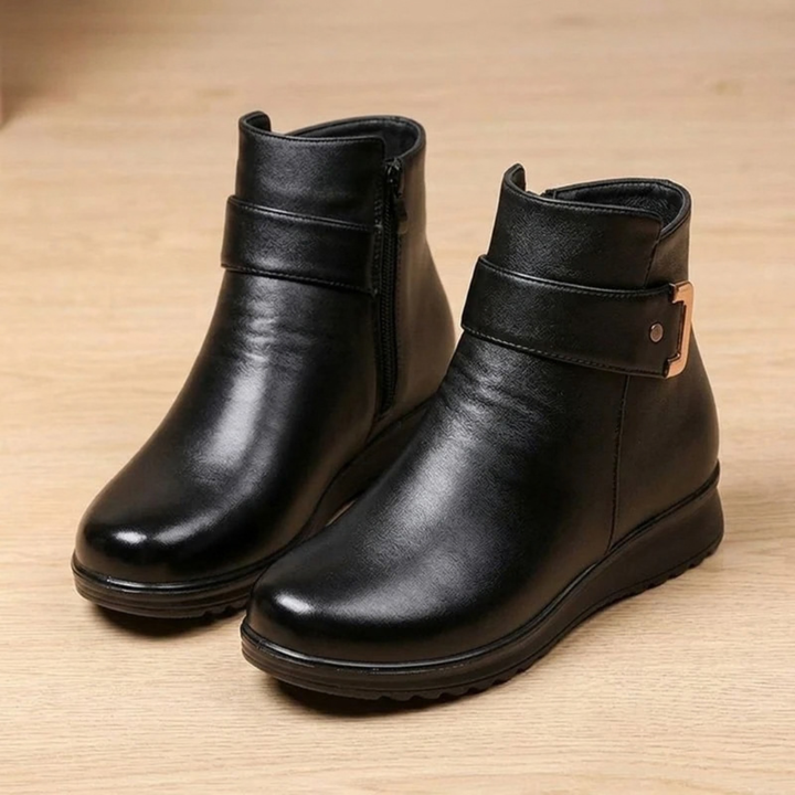 Bervona | Damen Winterstiefel Stiefeletten Schwarz - Black - Image 1