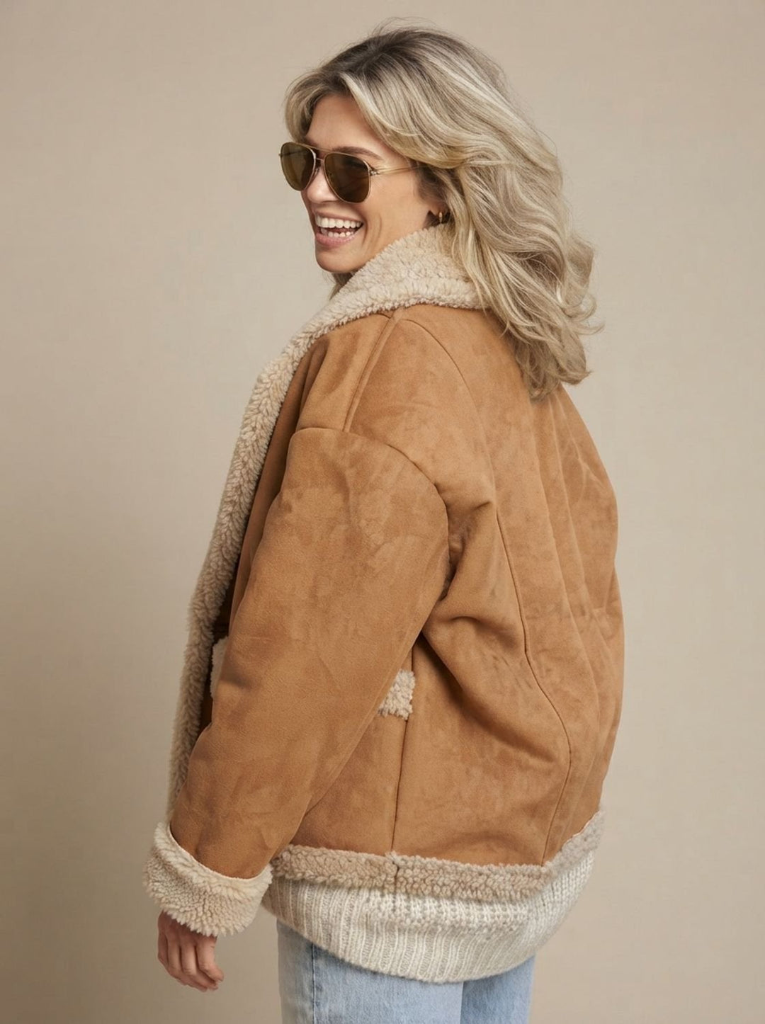 Bryndell | Damen Wintermantel Oversize Lammfell-Jacke - Camel - Image 4