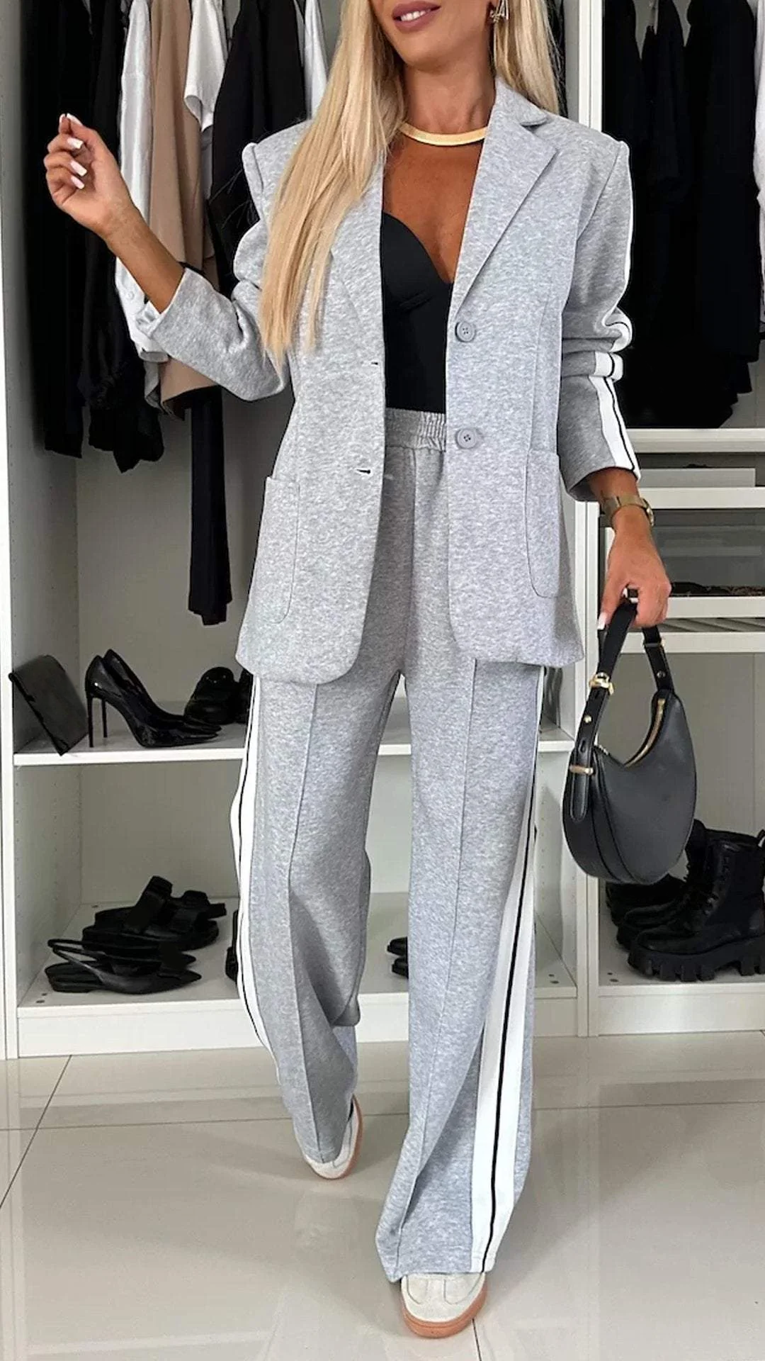 Brynveld | Damen Jacken-Set Joggingstreifen Grau - Light Grey - Image 1