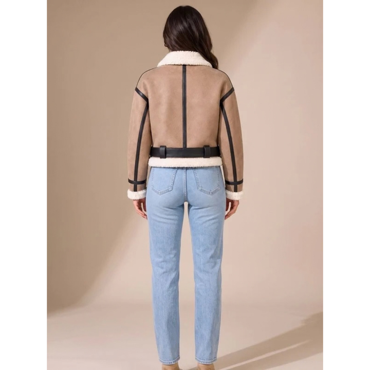 Brynveld | Damen Winterjacke Kurz Lammfell-Optik - Taupe - Image 3