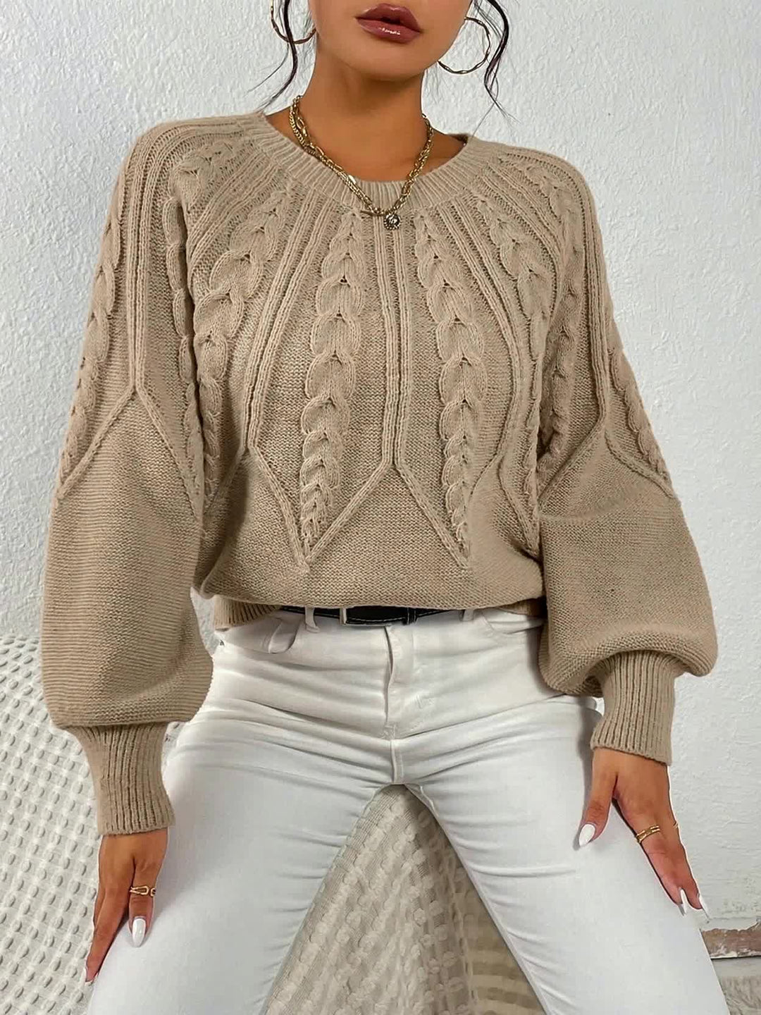 Gislind | Damen Zopfmuster Strickpullover mit Ballonärmeln - Black - Image 11