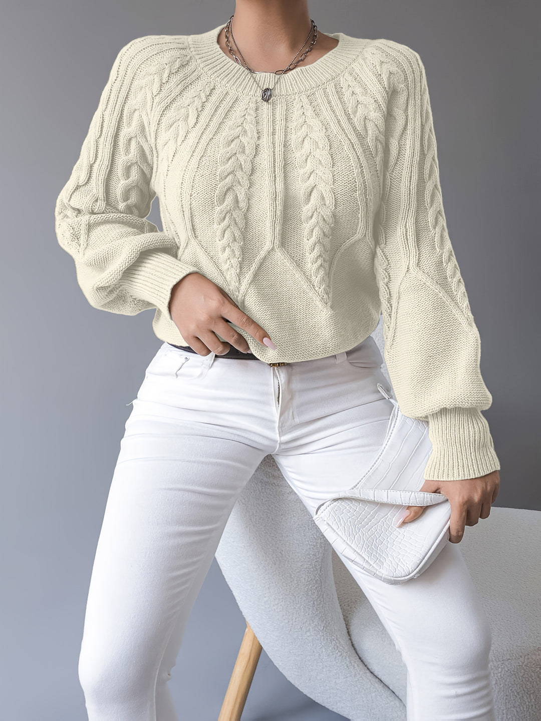 Gislind | Damen Zopfmuster Strickpullover mit Ballonärmeln - Black - Image 8