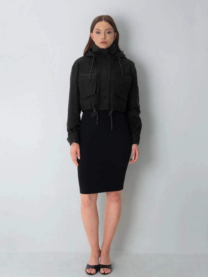 Golveke | Damen Kurze Winterjacke mit Kapuze - Black - Image 1