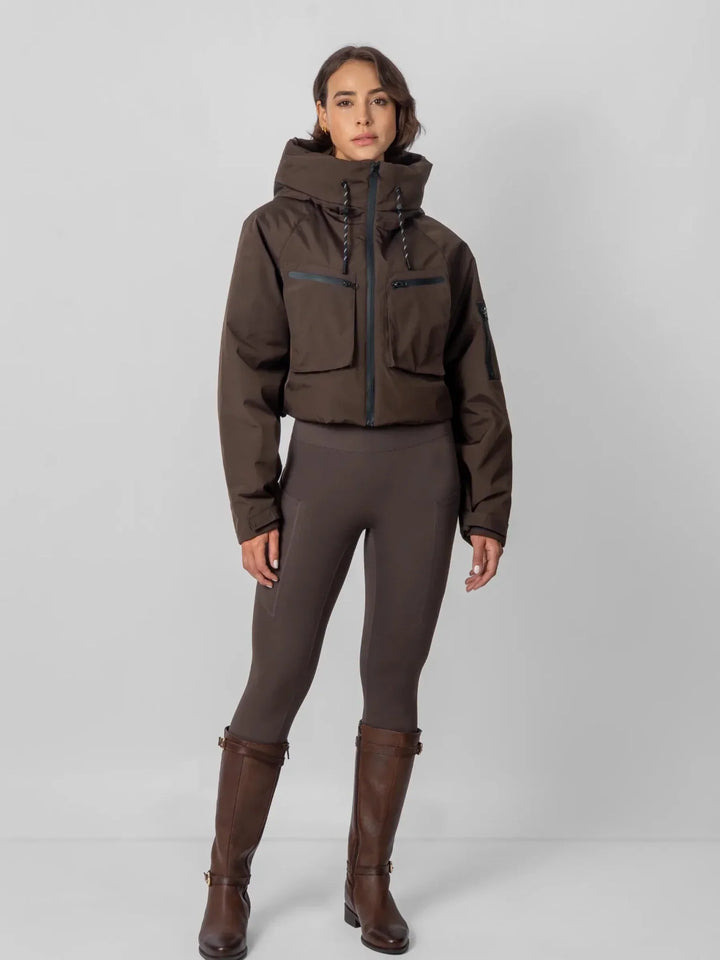 Golveke | Damen Kurze Winterjacke mit Kapuze - Black - Image 4