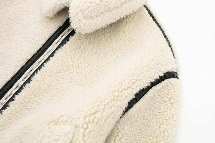 Halvindra | Damen Teddyjacke Oversize mit Kontraststreifen - Cream - Image 5