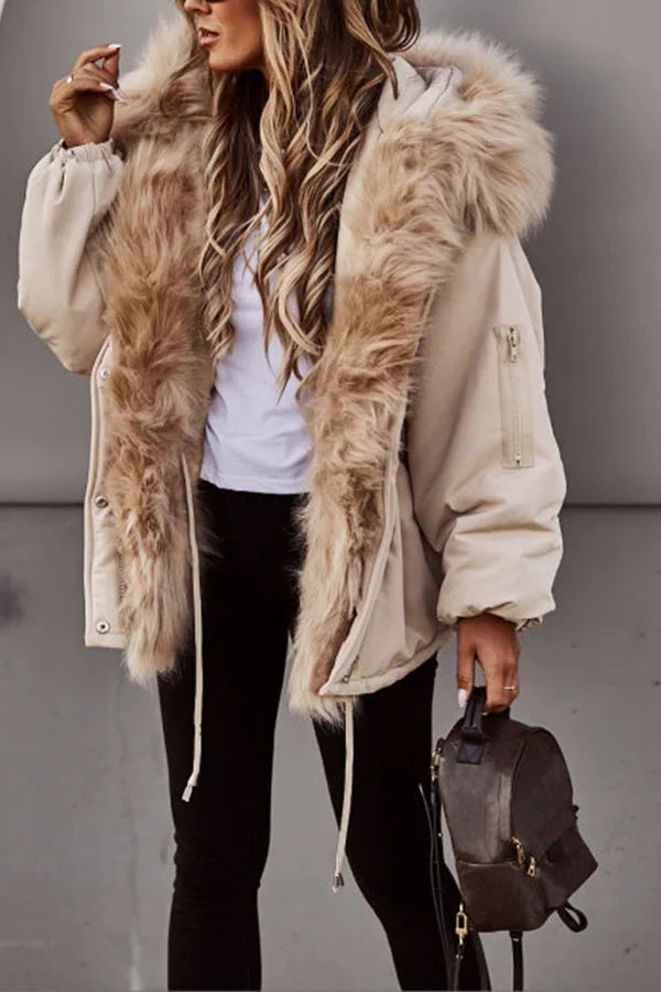 Hildrun | Damen Winterjacke Oversize Parka mit Fellkapuze - Beige - Image 1