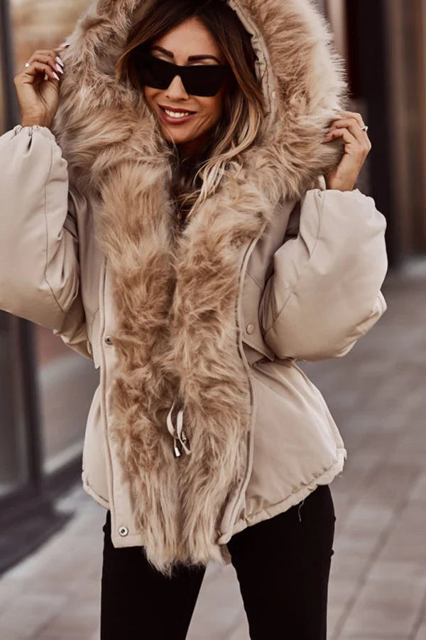 Hildrun | Damen Winterjacke Oversize Parka mit Fellkapuze - Beige - Image 2