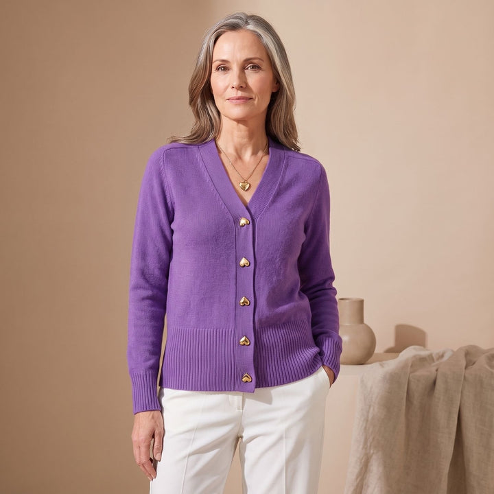 Lyndvore | Damen Strickjacke V-Ausschnitt Herzknöpfe - Red - Image 4