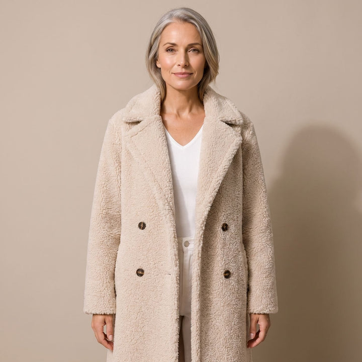 Lyvonde | Damen Langer Wintermantel Teddy Fleece - Beige - Image 1