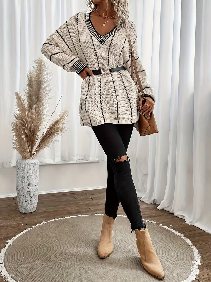 Nolvra | Damen Oversize Strickpullover V-Ausschnitt - Cream - Image 3
