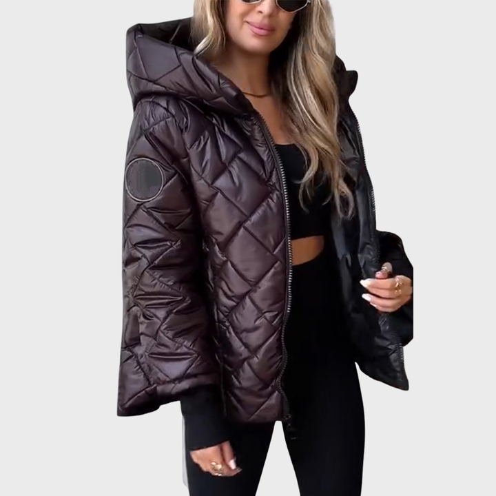 Ragna | Damen Gesteppte Winterjacke mit Kapuze - Burgundy - Image 2