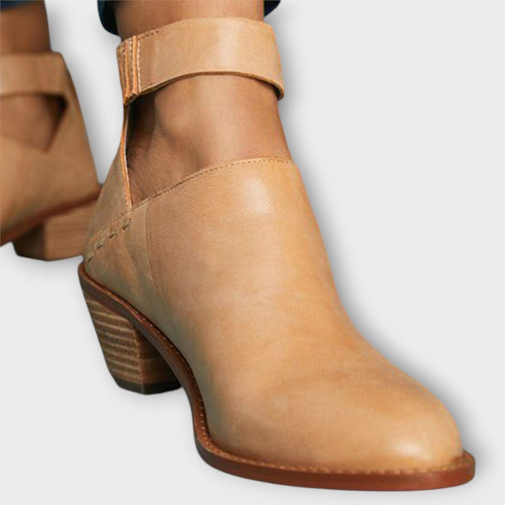 Ragnhild | Damen Stiefeletten mit Blockabsatz - Camel - Image 1