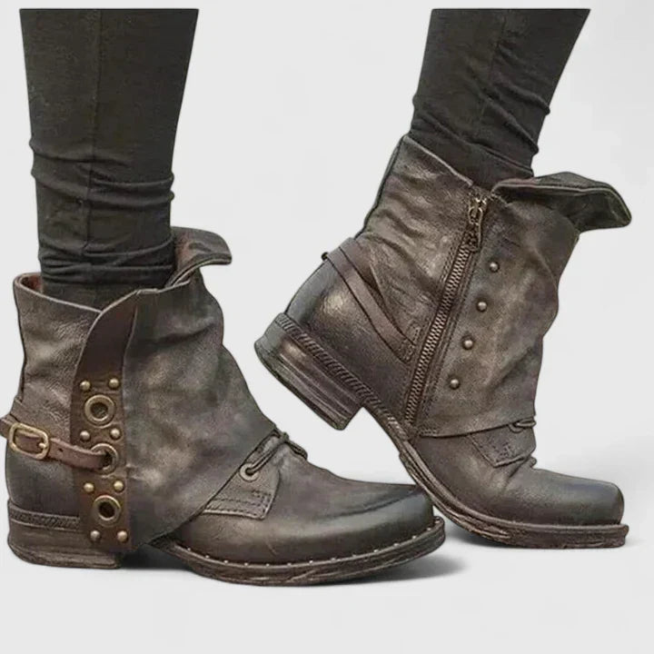Rolvindra | Damen Stiefeletten Vintage Schnalle - Dark Brown - Image 1
