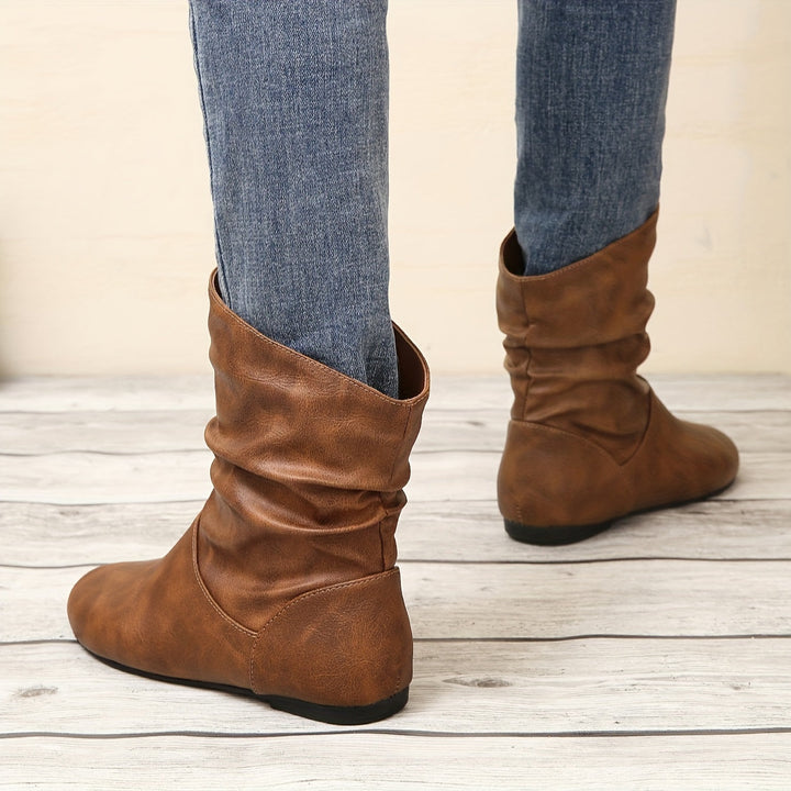 Runika | Damen Schlupfstiefel Flach - Brown - Image 1