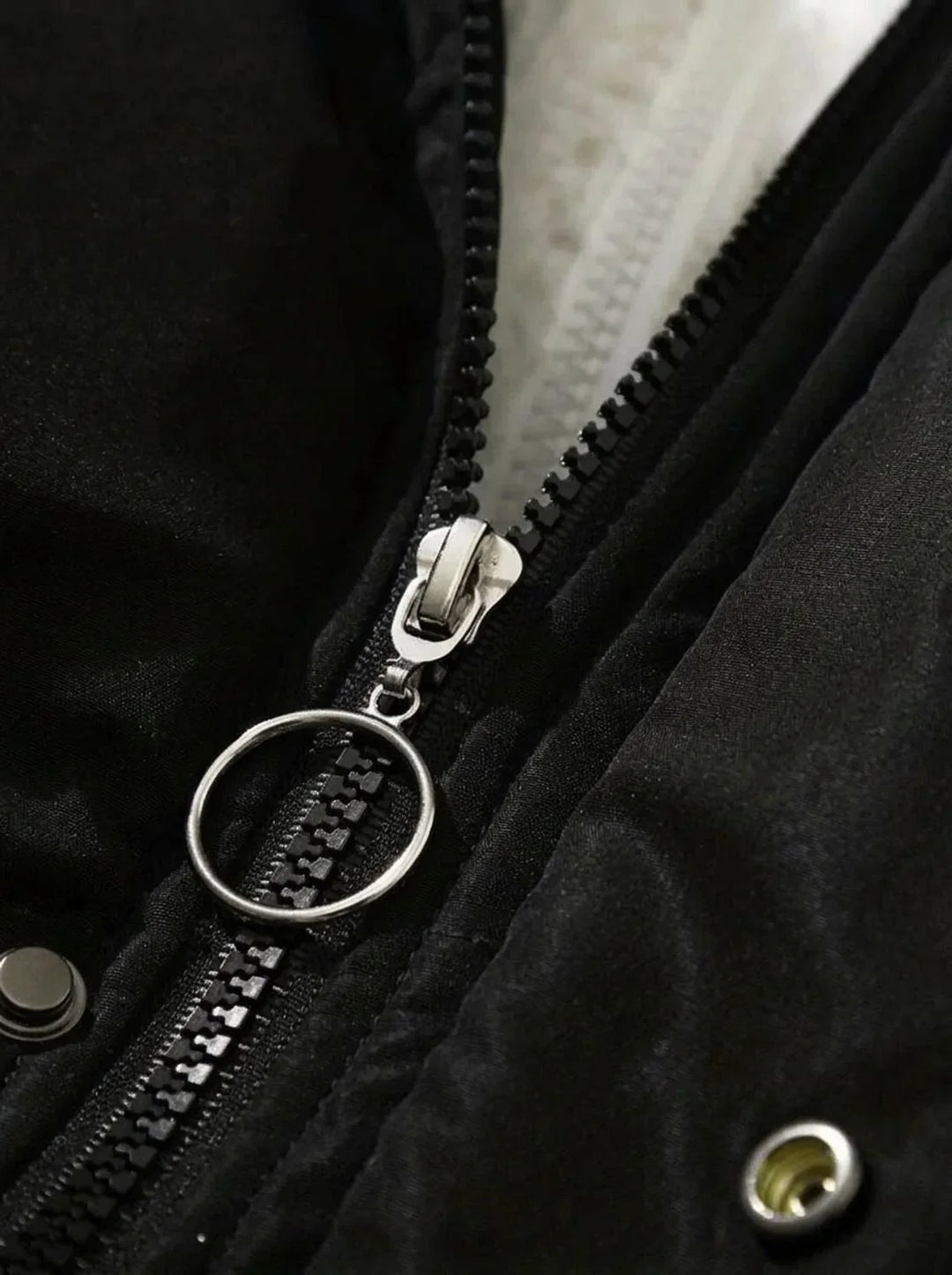 Solveika | Damen Winterjacke Gesteppt mit Kapuze - Black - Image 3