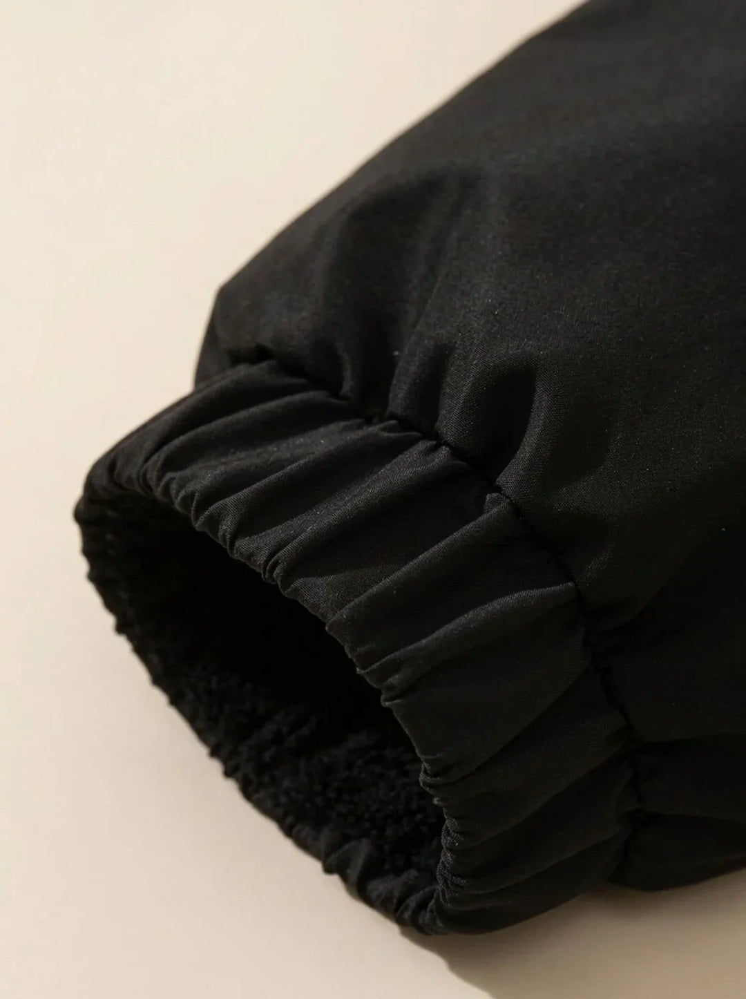 Solveika | Damen Winterjacke Gesteppt mit Kapuze - Black - Image 4