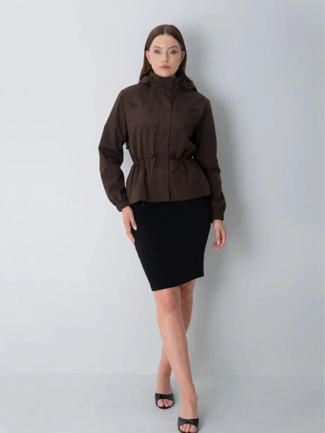 Solvika | Damen Kurze Regenjacke mit Tunnelzug - Image 1