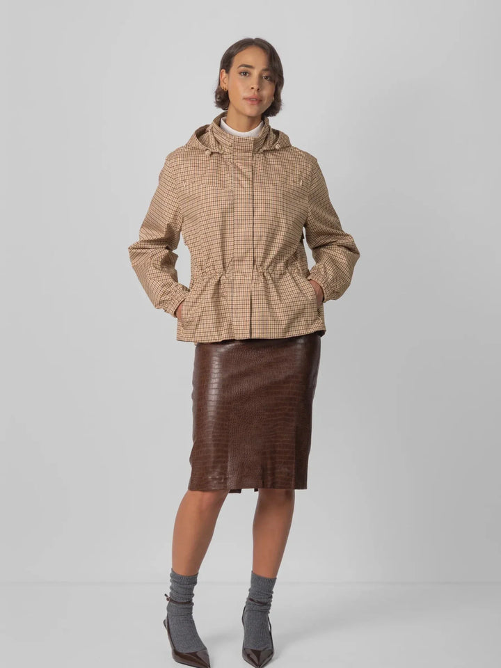 Solvika | Damen Kurze Regenjacke mit Tunnelzug - Image 4