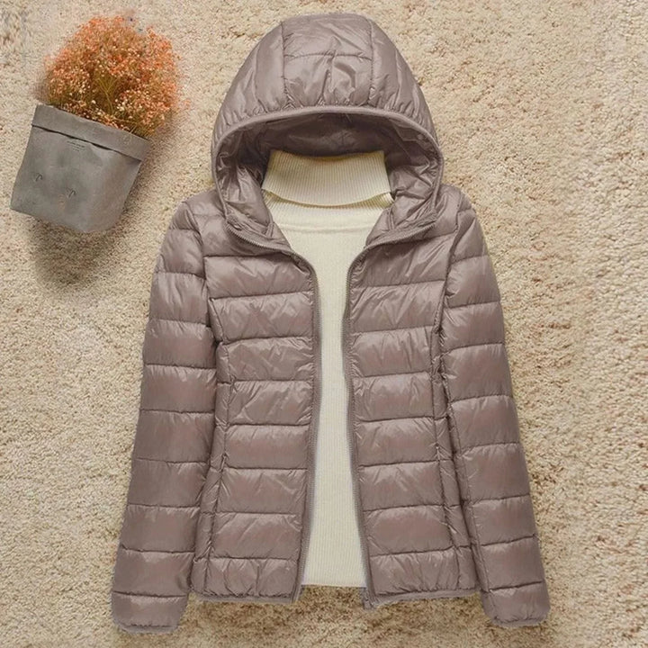 Veldmira | Damen Winterjacke Ultraleicht mit Kapuze - Image 1