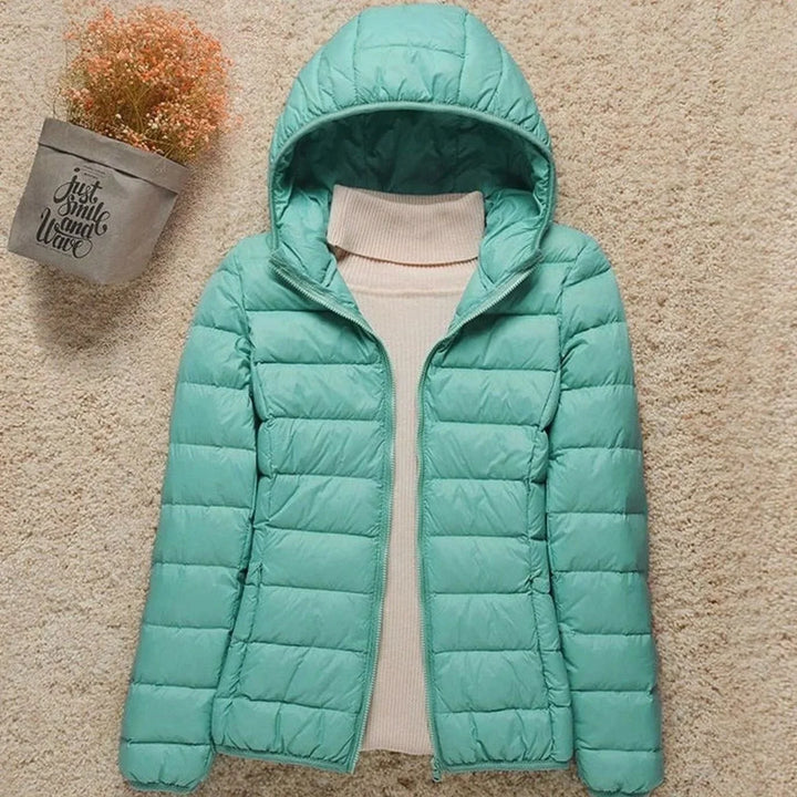 Veldmira | Damen Winterjacke Ultraleicht mit Kapuze - Image 10