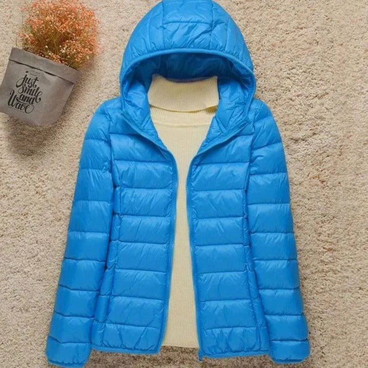 Veldmira | Damen Winterjacke Ultraleicht mit Kapuze - Image 3