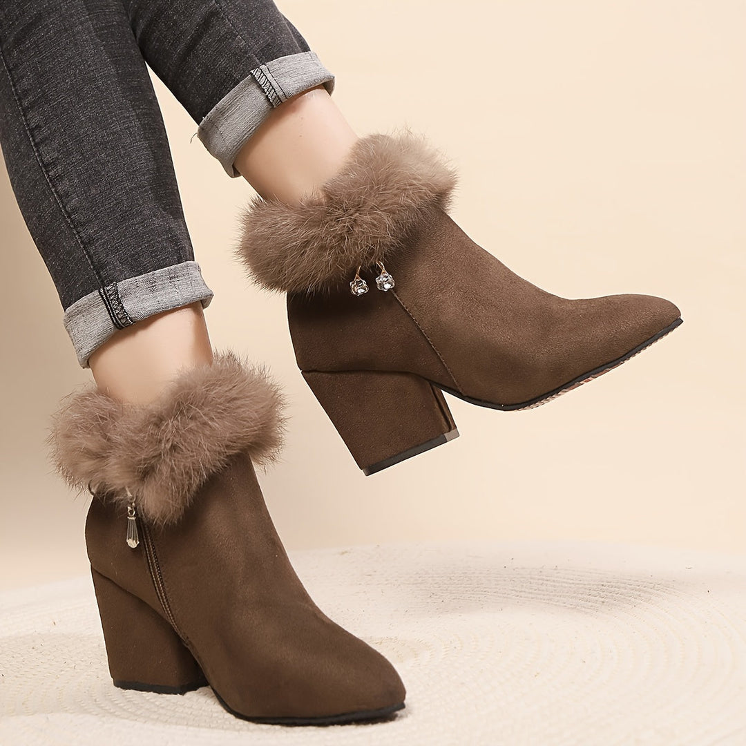 Veldrun | Damen Stiefeletten mit Fellborte und Blockabsatz - Black - Image 13