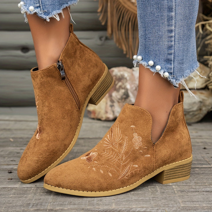 Veldrun | Damen Stiefeletten mit Stickerei - Black - Image 14