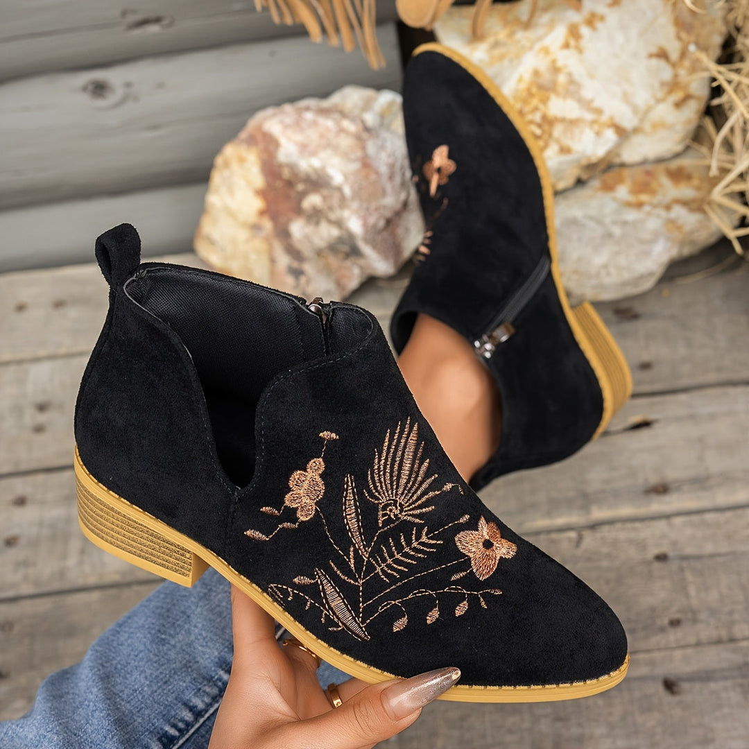 Veldrun | Damen Stiefeletten mit Stickerei - Black - Image 2