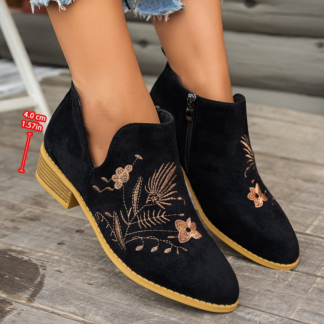 Veldrun | Damen Stiefeletten mit Stickerei - Black - Image 4
