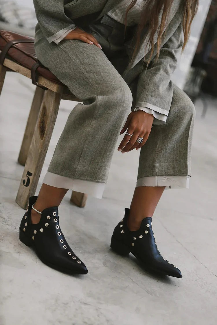 Vordike | Damen Stiefeletten mit Nieten Schwarz - Black - Image 3