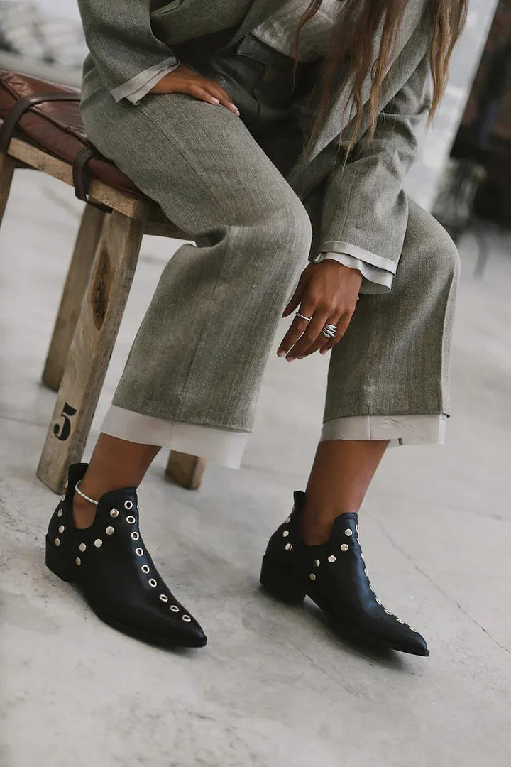 Vordike | Damen Stiefeletten mit Nieten Schwarz - Black - Image 3