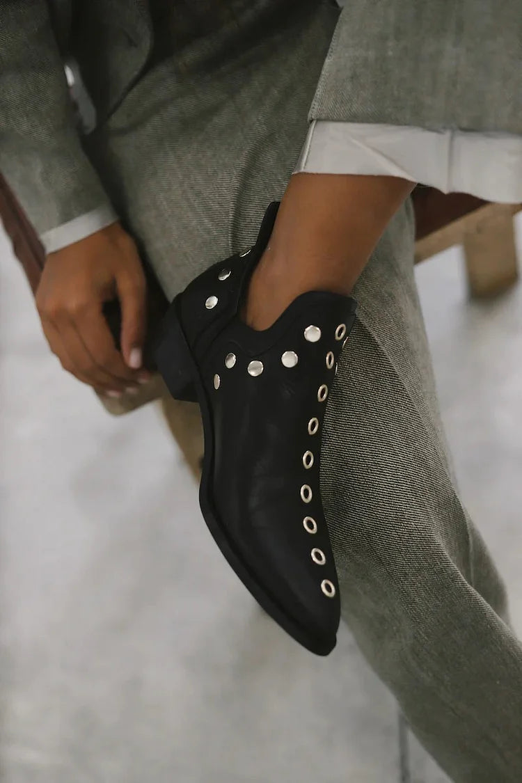 Vordike | Damen Stiefeletten mit Nieten Schwarz - Black - Image 4