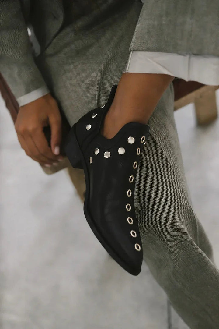 Vordike | Damen Stiefeletten mit Nieten Schwarz - Black - Image 4