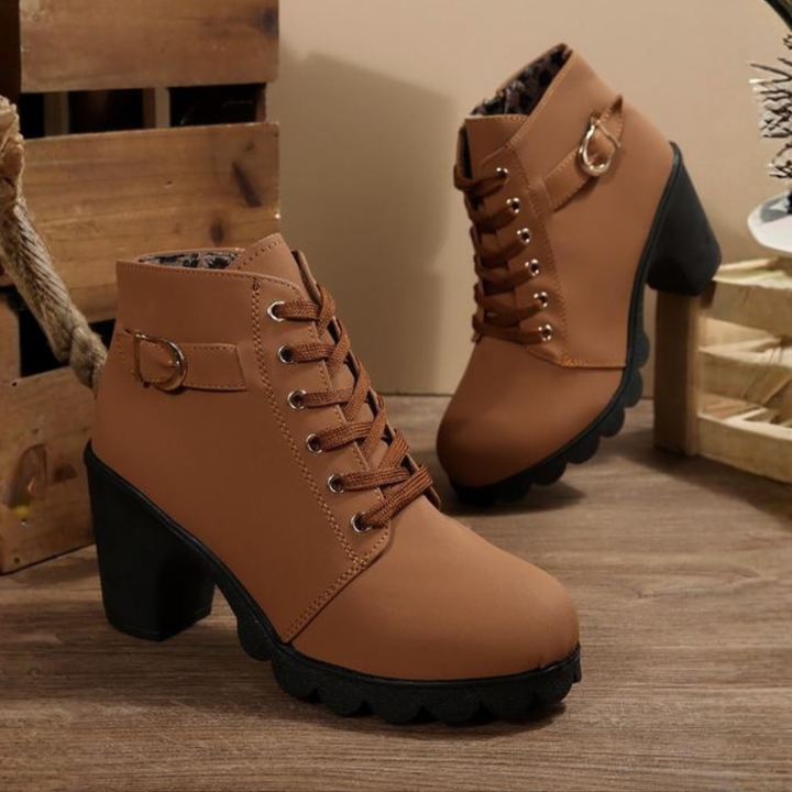 Wulfbera | Damen Schnürstiefelette mit Blockabsatz - Image 1