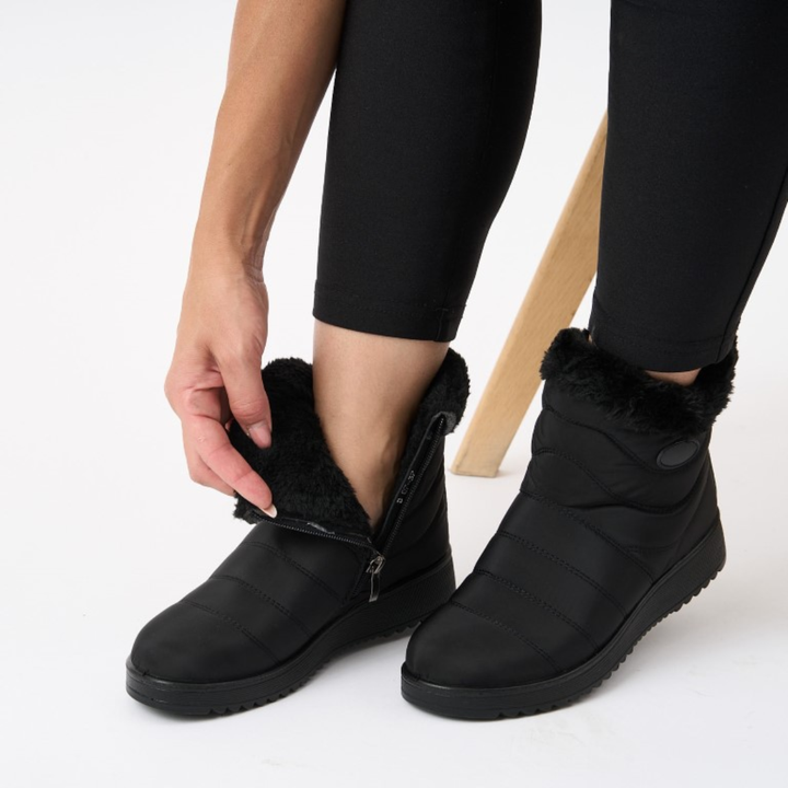 Zolvira | Damen Winterschuhe Gefütterte Stiefelette - Black - Image 1